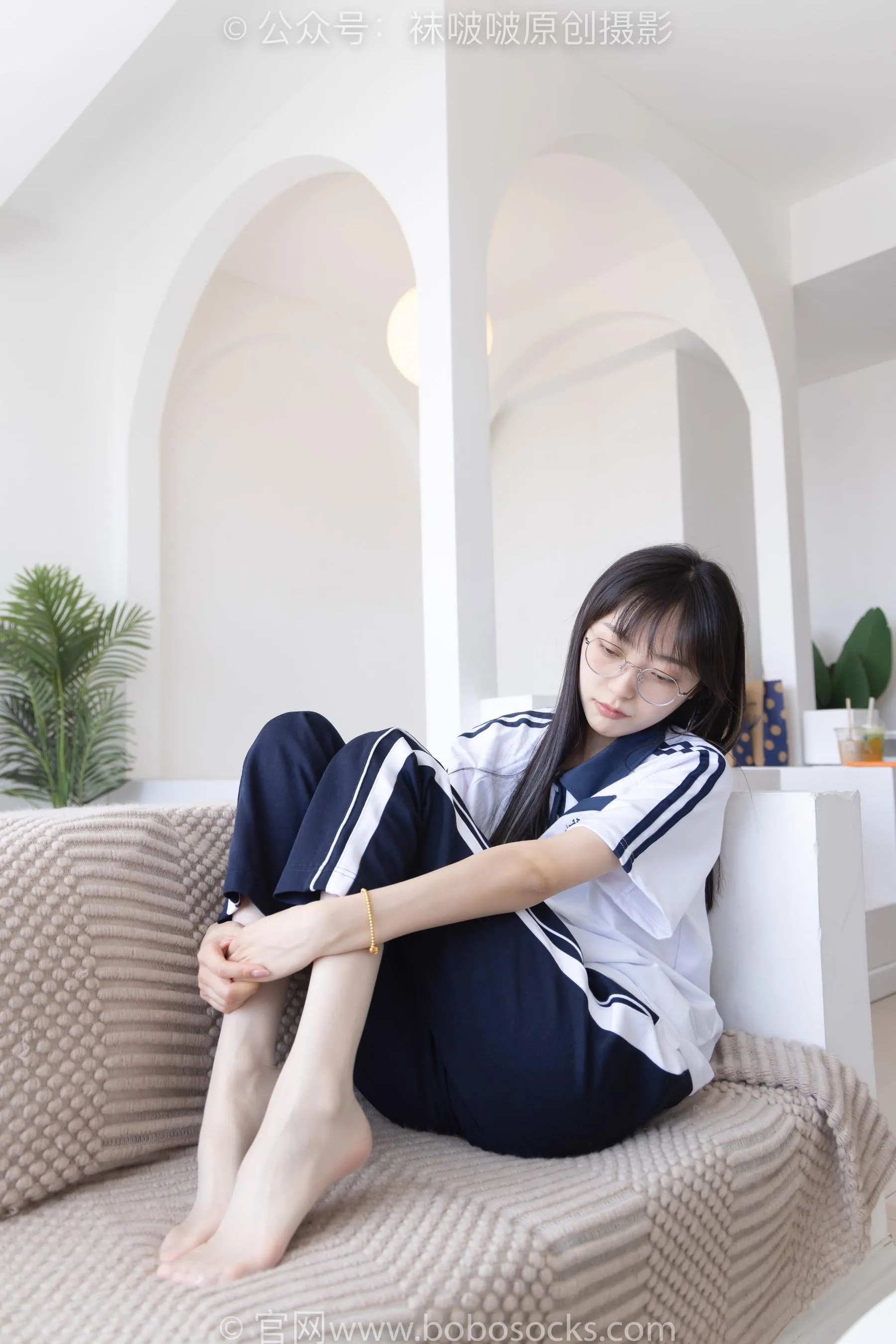 [BoBoSocks袜啵啵]NO.207 稚予-aj板鞋、白棉袜、油亮白丝、校服裤里丝[23] [53P]插图9